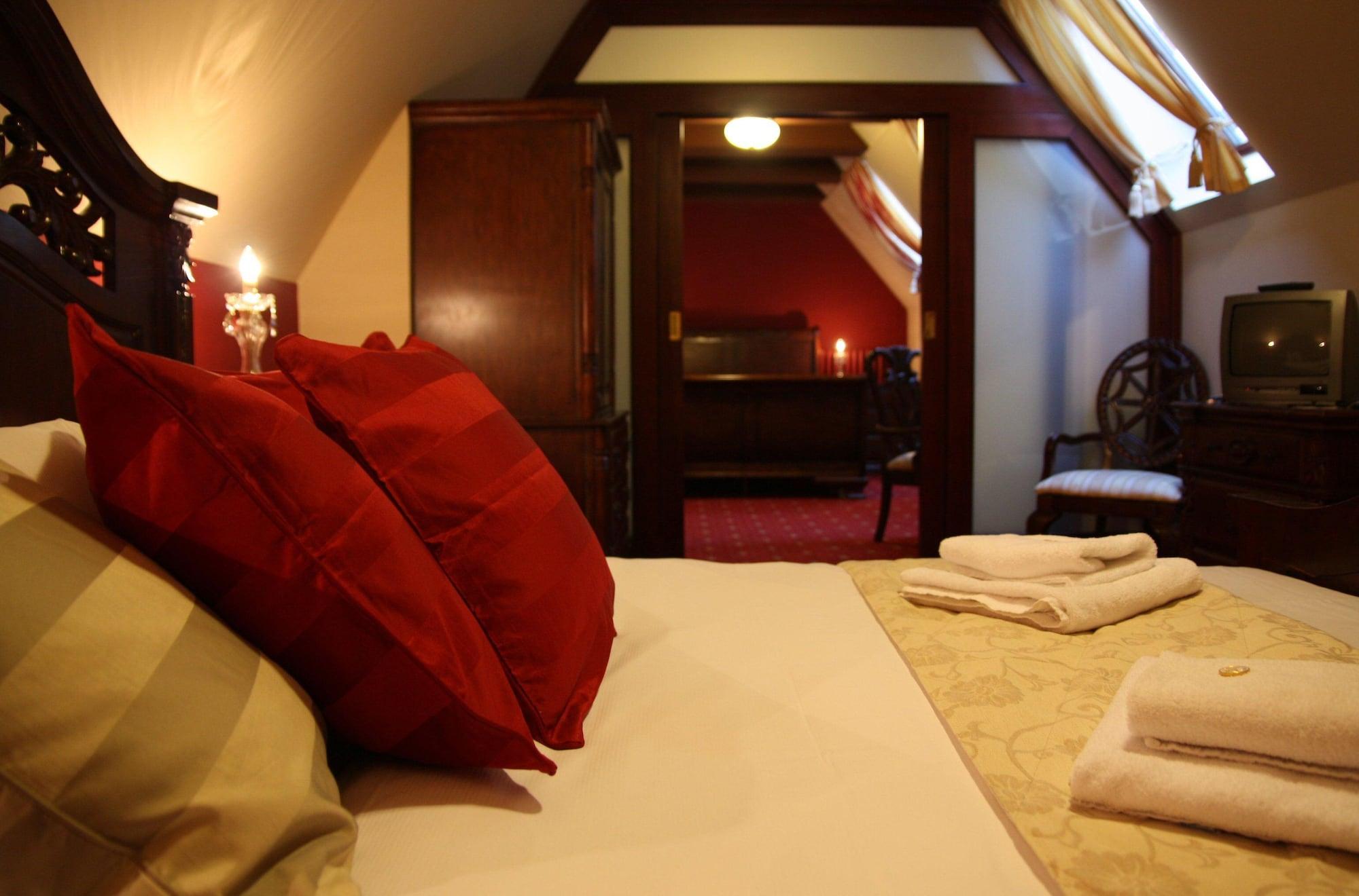 Golden Age Hotel
