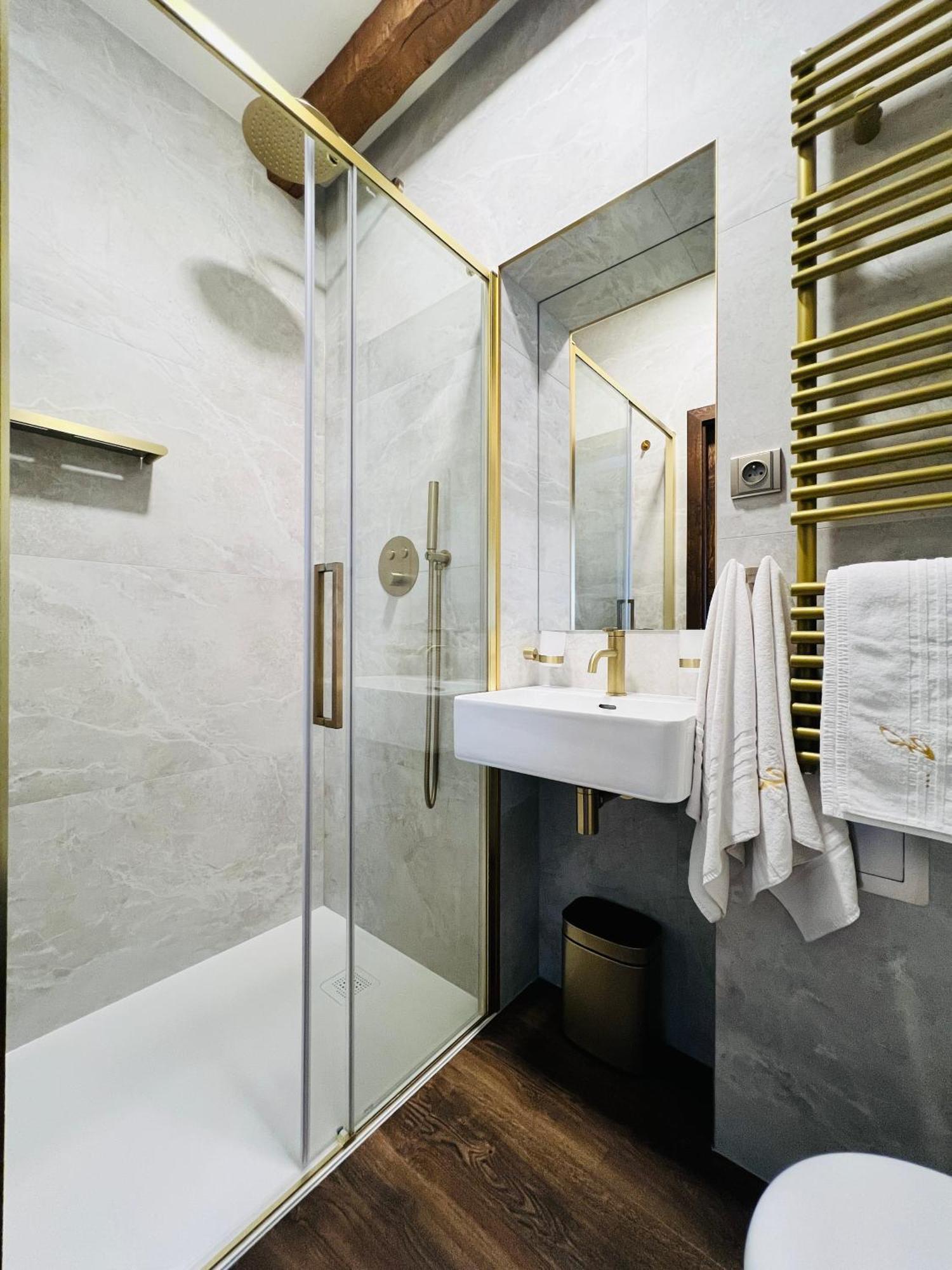 Golden Age Otel
