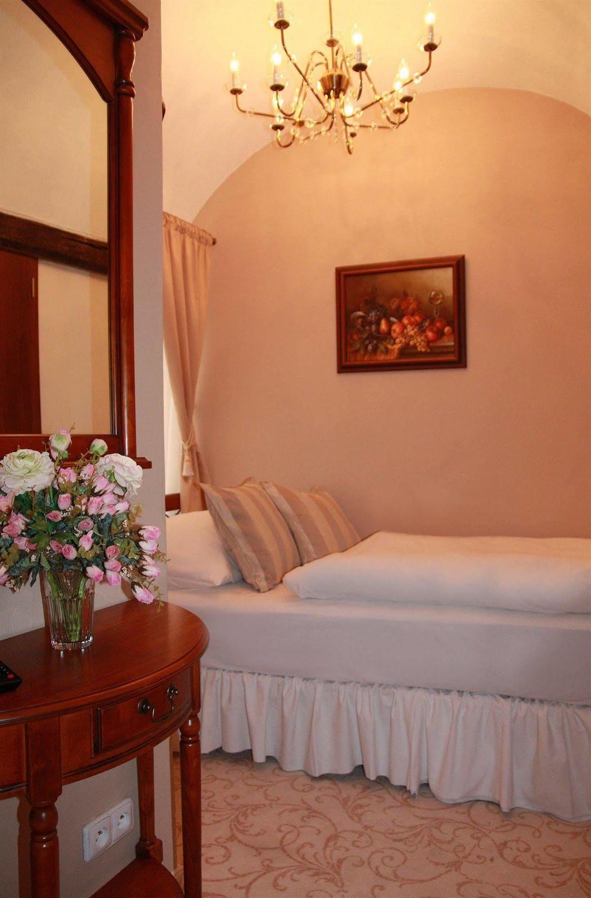 Hotel Golden Age