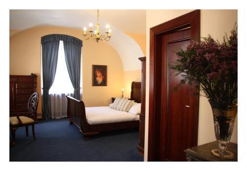 Otel Golden Age